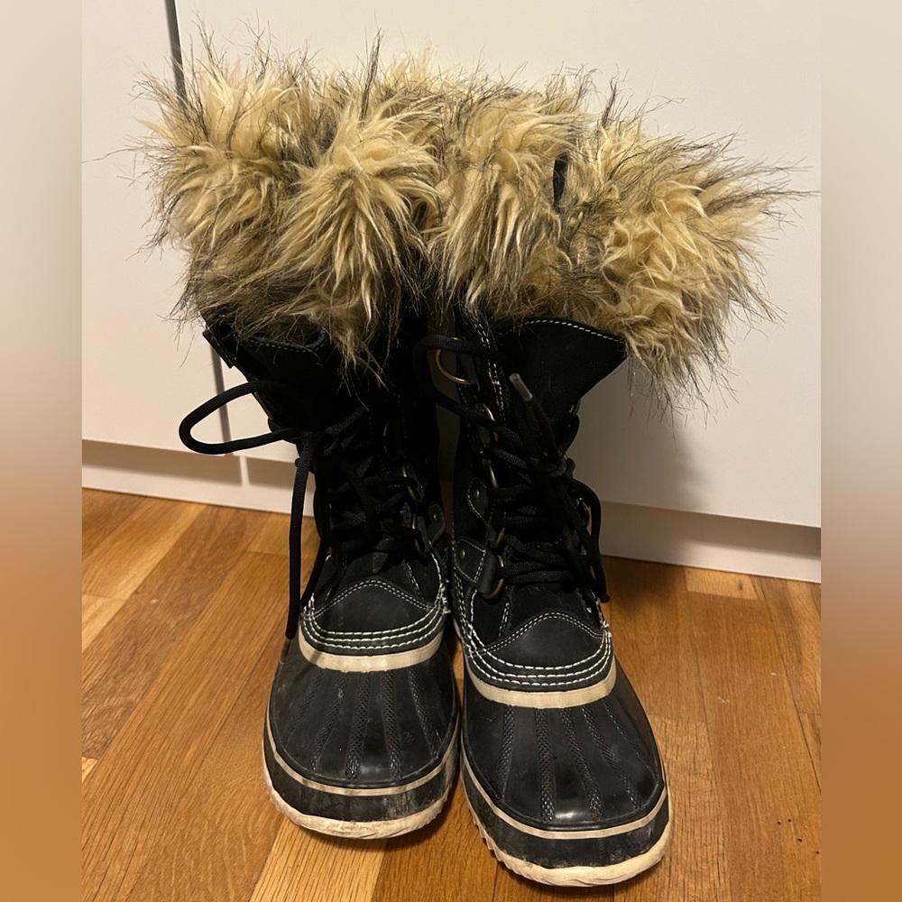 Sorel Black and Tan Winter Boots
